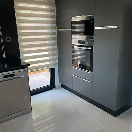 Modern Comfort فيلة